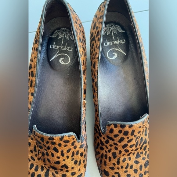 Women’s Dansko Leopard/Cheetah Slip On Olivia Style Size 9.5/10 - Picture 5 of 11